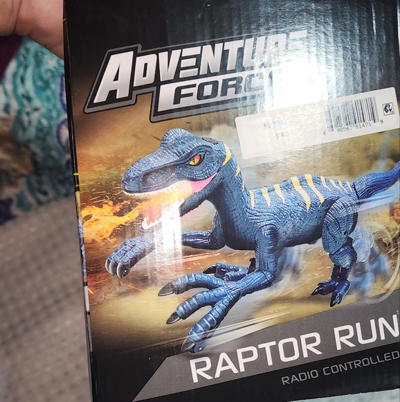 ADVENTURE FORCE NWT RAPTOR RUNNER. DINOSAUR REMOTE CONTROL TOY - Picture 2 of 5